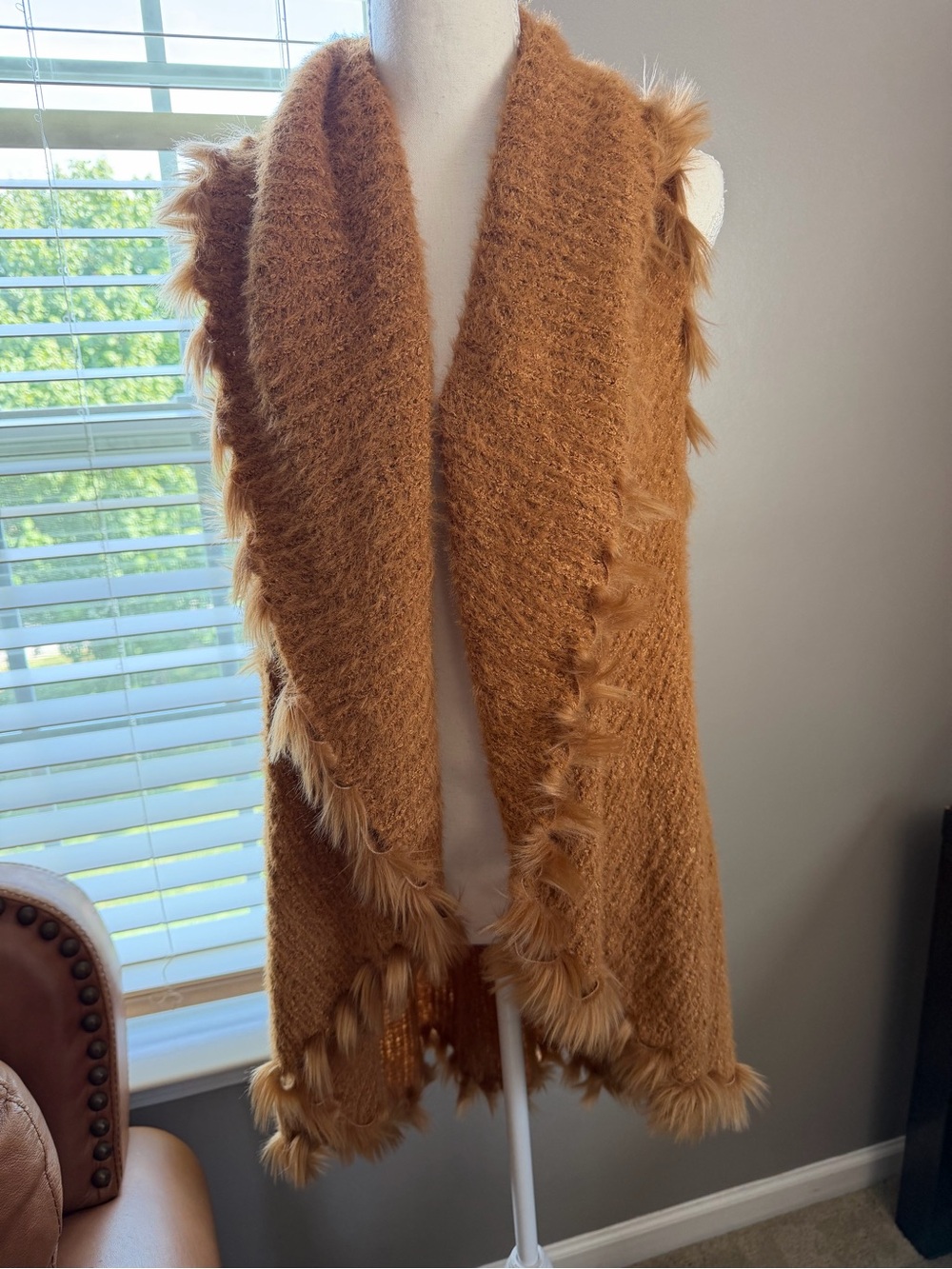 Faux-Fur Trim Sleeveless Open-Front Cardigan Vest - Caramel